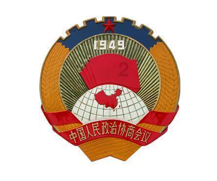 改良版吊带小黑裙，大秀S型身材曲线，这样的性感穿搭适合微胖小姐姐吗？